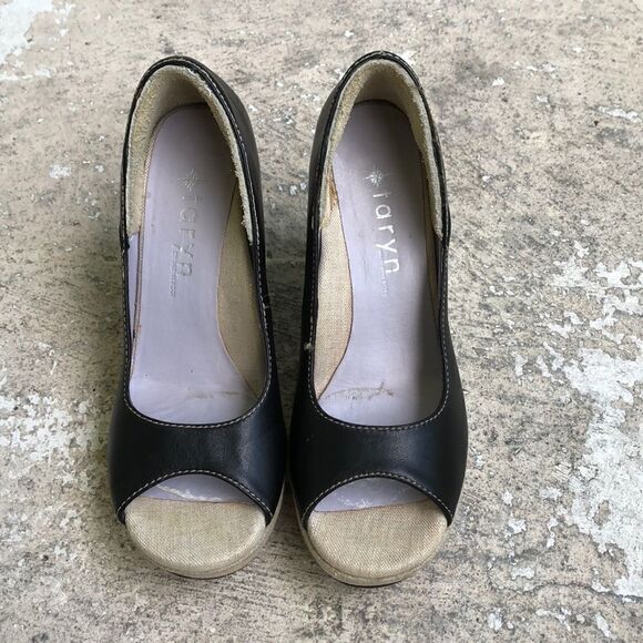 Taryn Rose wedges   - Picture 2 of 4